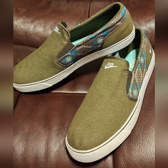 NIKE shoes for big men size 15 - Picture 3 of 5